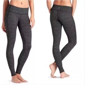 Athleta Chaturanga Heartbeat Tight size small